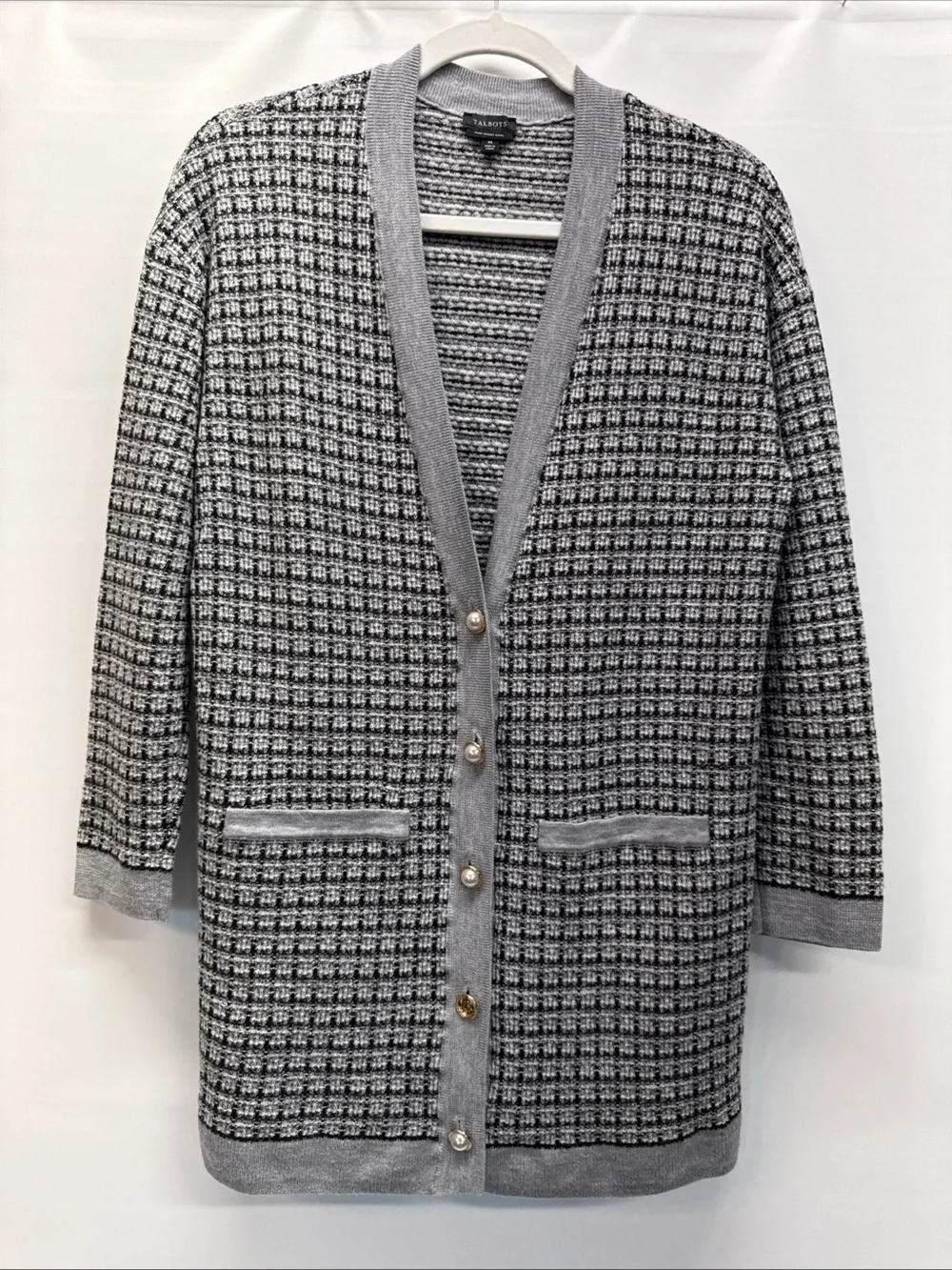 TALBOTS Women’s 100% Merino Wool Textured Plaid V-Neck Cardigan Sz M Gray Artsy